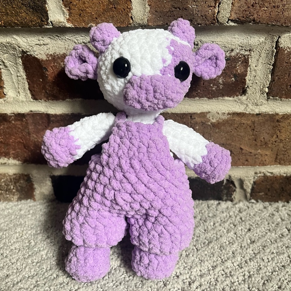 💜HANDMADE Crocheted plush Lavender Cow with removable overalls amigurumi 💜